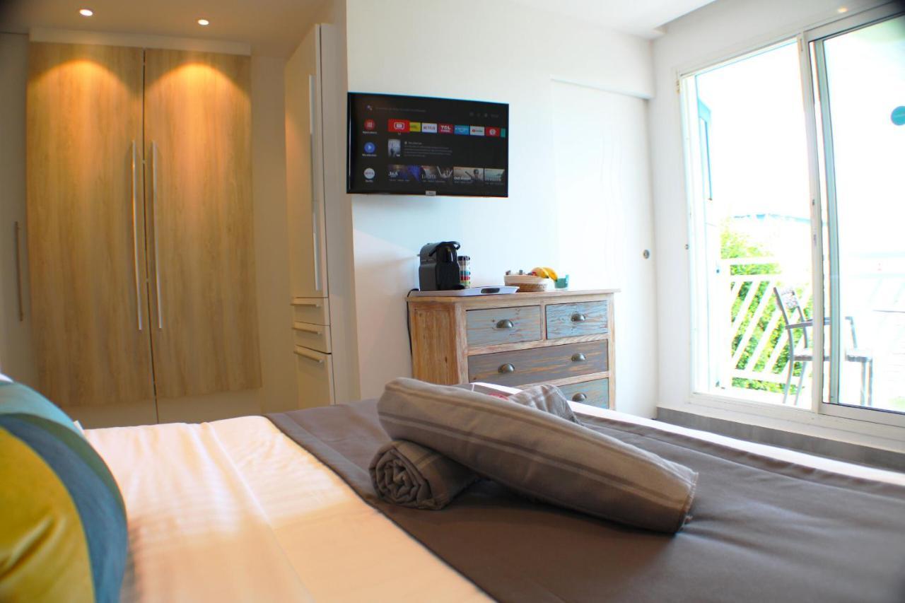 La Casaboubou Bed and Breakfast Saint-Francois  Eksteriør billede
